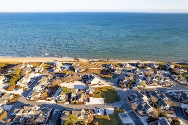 6 Hammock Pond Rd 6, Mashpee, MA 02649