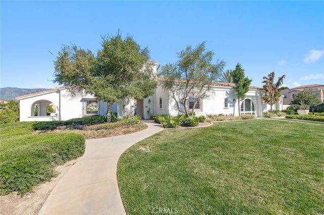 832 Mandarin, Upland, CA 91786