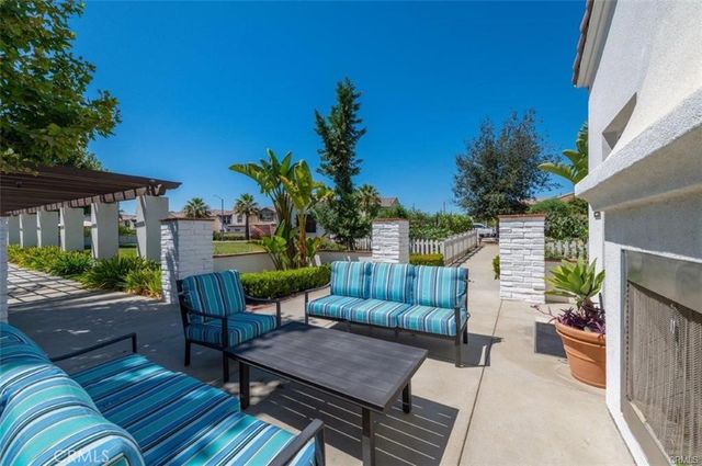 832 Mandarin, Upland, CA 91786