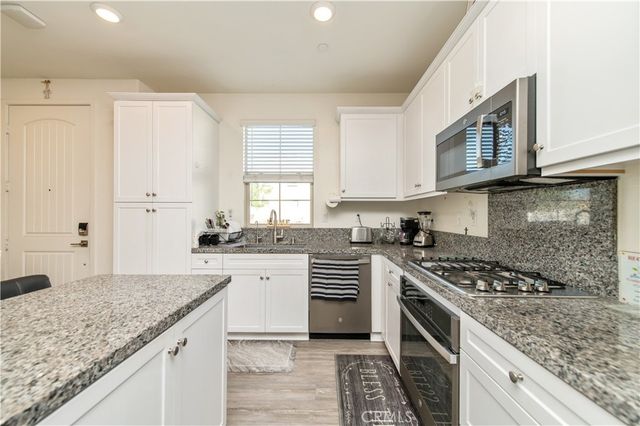 832 Mandarin, Upland, CA 91786