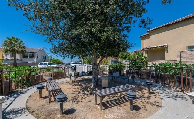 832 Mandarin, Upland, CA 91786