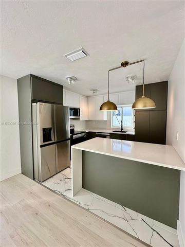 629 SW 4th St, Hallandale Beach, FL 33009