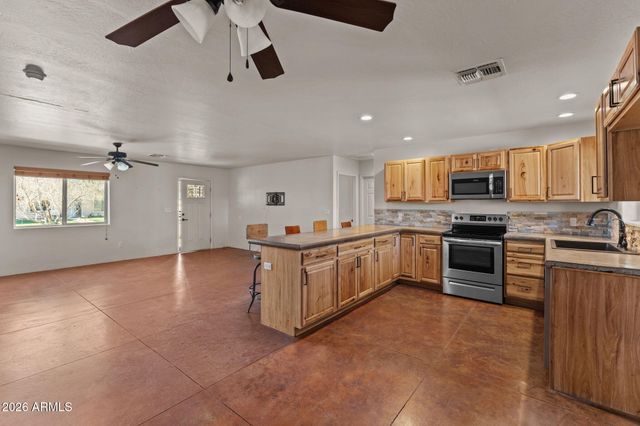 475 W MOHAVE Street, Wickenburg, AZ 85390