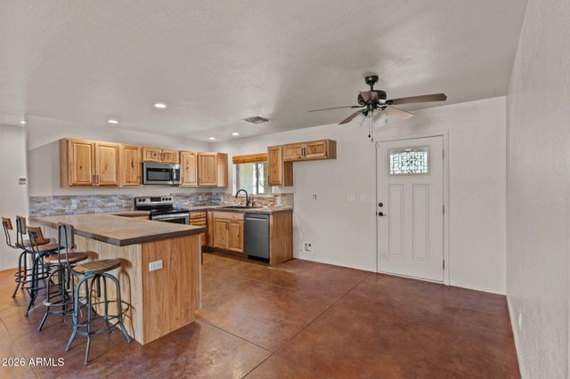 475 W MOHAVE Street, Wickenburg, AZ 85390