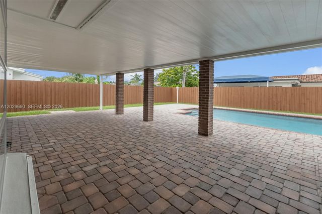 5830 SW 89th Ct, Miami, FL 33173