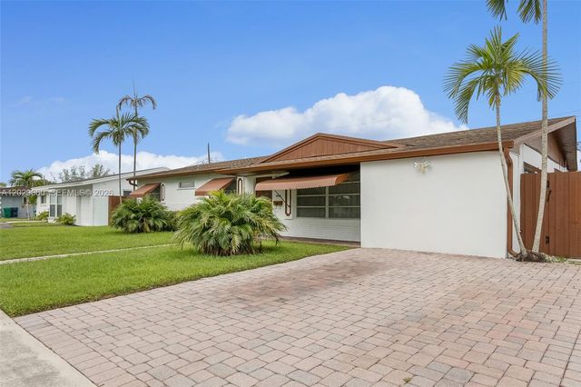 5830 SW 89th Ct, Miami, FL 33173