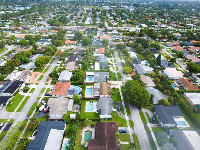 5830 SW 89th Ct, Miami, FL 33173