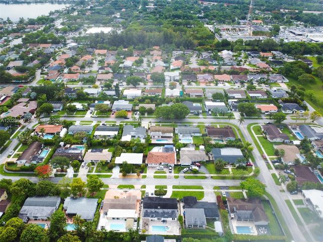 5830 SW 89th Ct, Miami, FL 33173