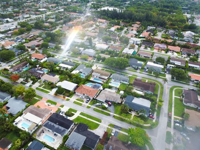 5830 SW 89th Ct, Miami, FL 33173