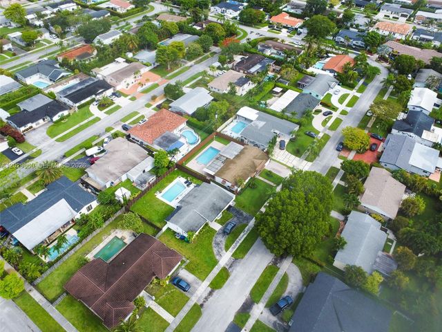5830 SW 89th Ct, Miami, FL 33173