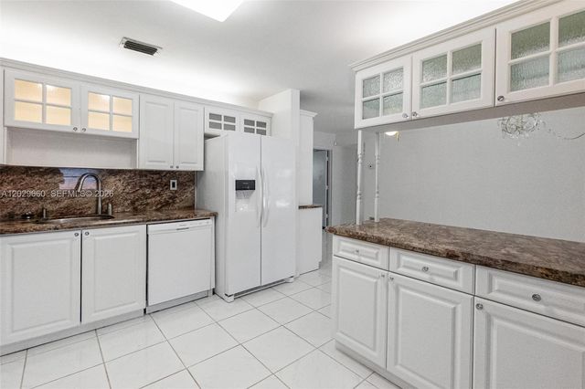 5830 SW 89th Ct, Miami, FL 33173