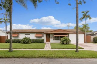5830 SW 89th Ct, Miami, FL 33173