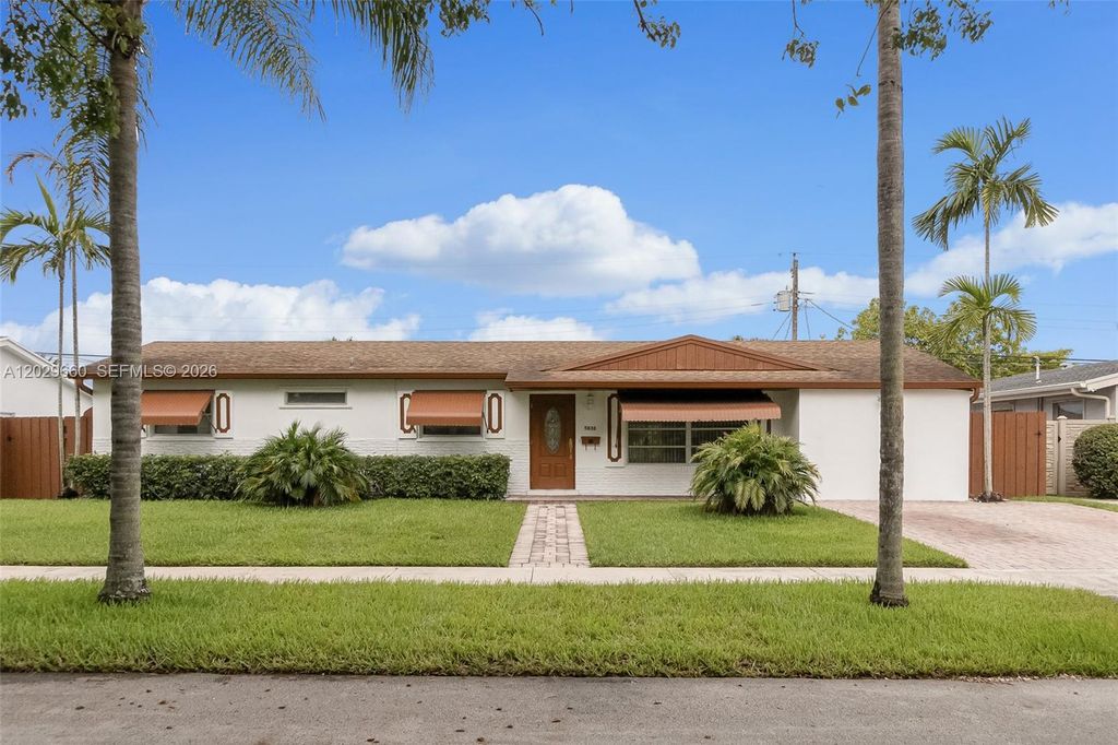 5830 SW 89th Ct, Miami, FL 33173