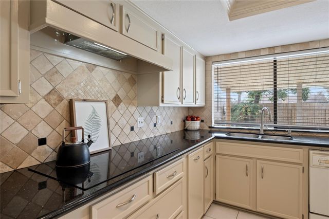 11006 Sagemorgan Drive, Houston, TX 77089