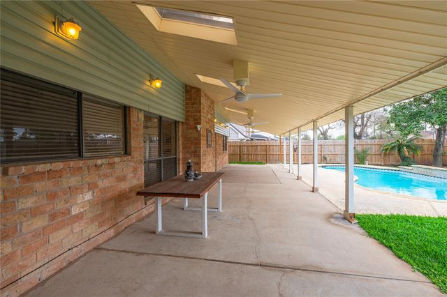 11006 Sagemorgan Drive, Houston, TX 77089