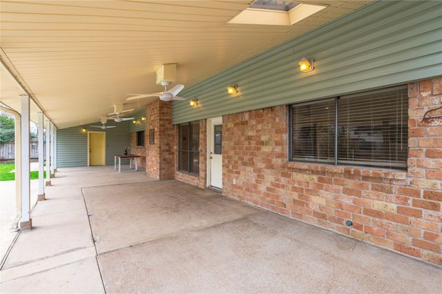 11006 Sagemorgan Drive, Houston, TX 77089