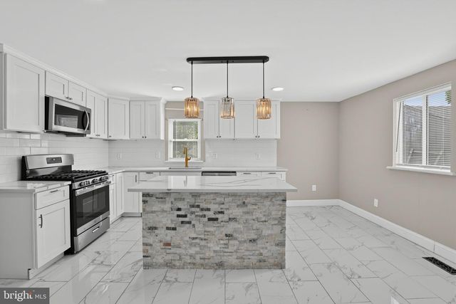 1771 DELSEA DR, Woodbury, NJ 08096