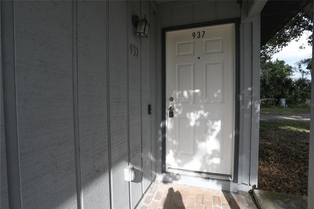 939 HUGHEY STREET, Apopka, FL 32703