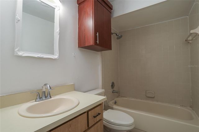 939 HUGHEY STREET, Apopka, FL 32703