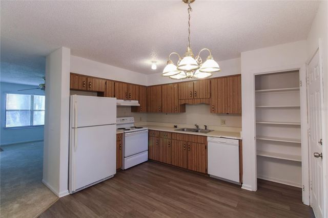 939 HUGHEY STREET, Apopka, FL 32703