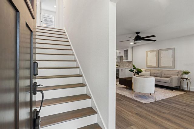 516 36TH AVENUE N, St Petersburg, FL 33704