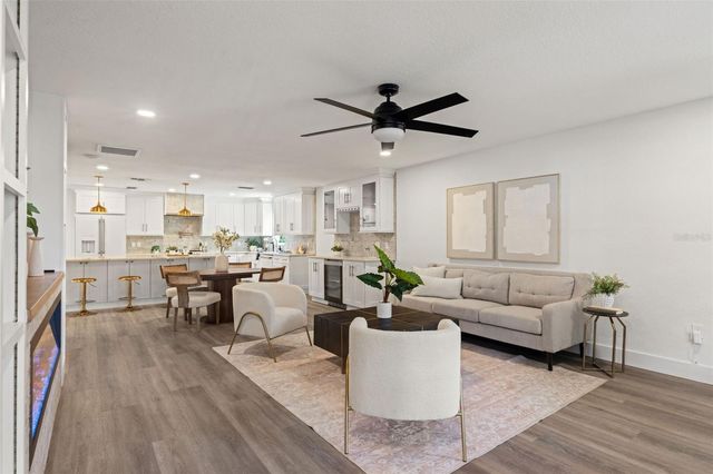 516 36TH AVENUE N, St Petersburg, FL 33704