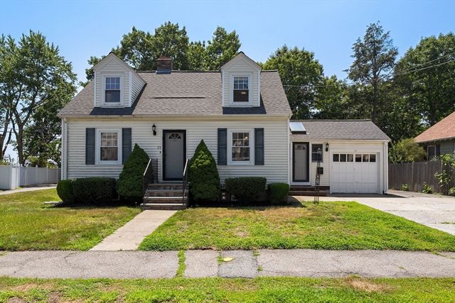 23 Eastwood Circuit, Boston, MA 02132