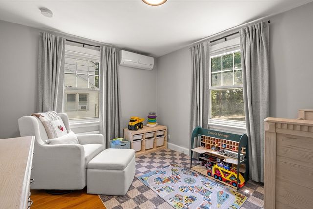23 Eastwood Circuit, Boston, MA 02132