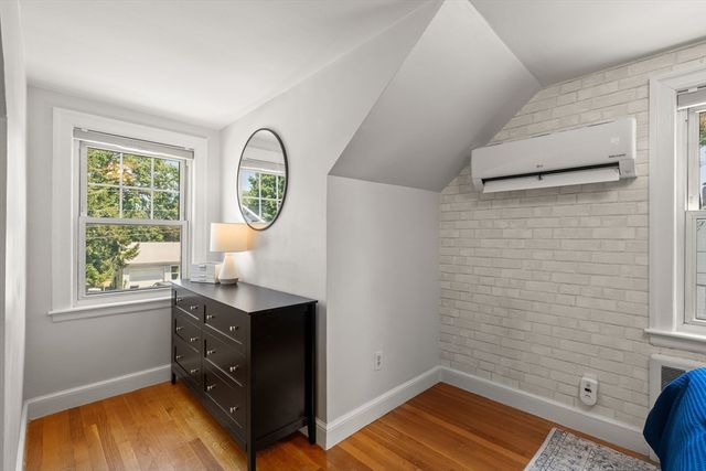 23 Eastwood Circuit, Boston, MA 02132
