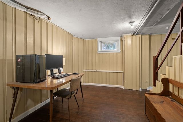 23 Eastwood Circuit, Boston, MA 02132