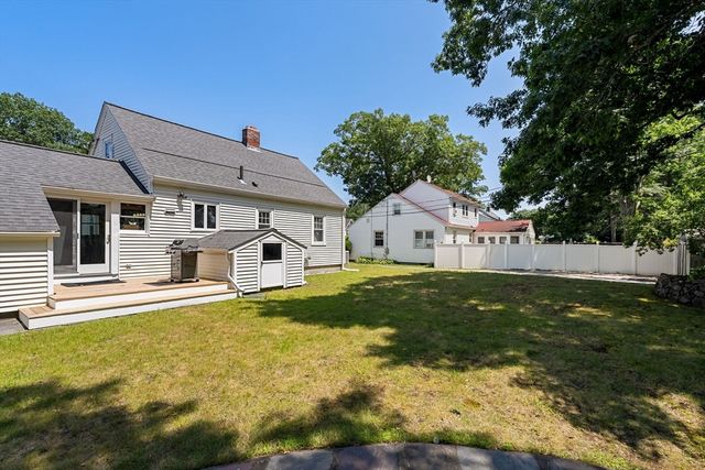 23 Eastwood Circuit, Boston, MA 02132