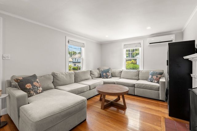 23 Eastwood Circuit, Boston, MA 02132
