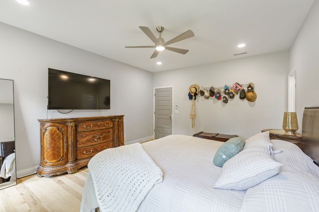 1600 Ledford Rd, Culleoka, TN 38451