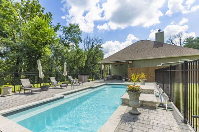 1600 Ledford Rd, Culleoka, TN 38451