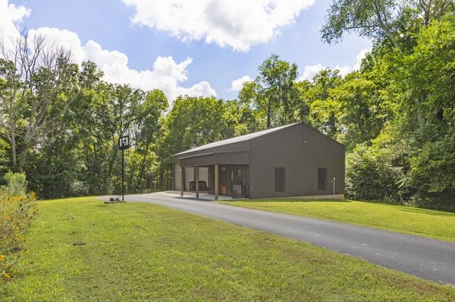 1600 Ledford Rd, Culleoka, TN 38451