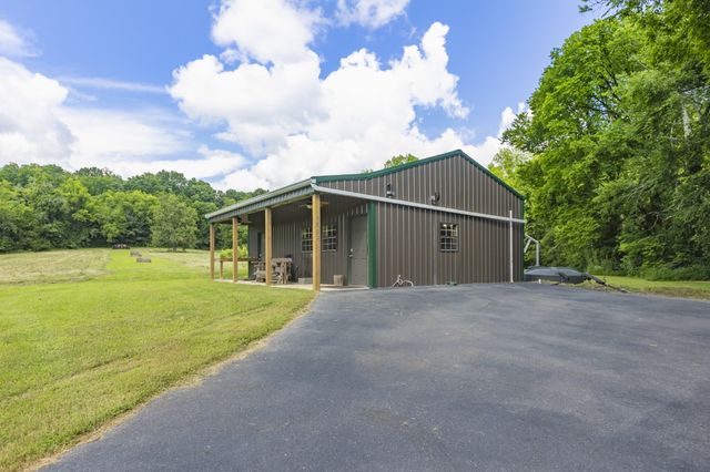 1600 Ledford Rd, Culleoka, TN 38451