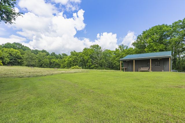 1600 Ledford Rd, Culleoka, TN 38451