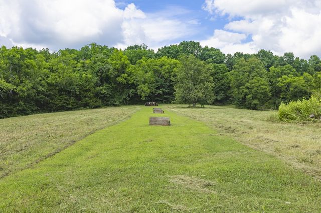 1600 Ledford Rd, Culleoka, TN 38451