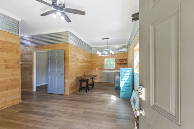 1600 Ledford Rd, Culleoka, TN 38451