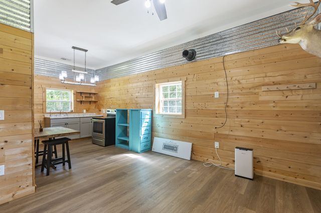 1600 Ledford Rd, Culleoka, TN 38451