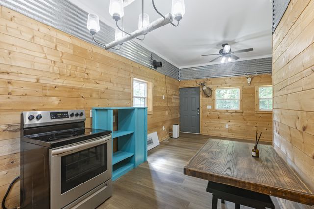 1600 Ledford Rd, Culleoka, TN 38451