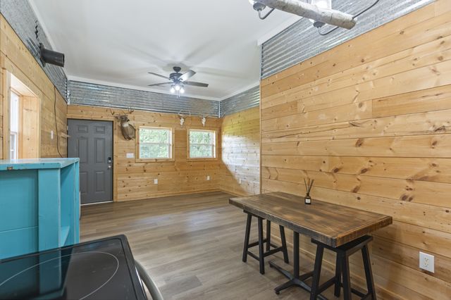 1600 Ledford Rd, Culleoka, TN 38451