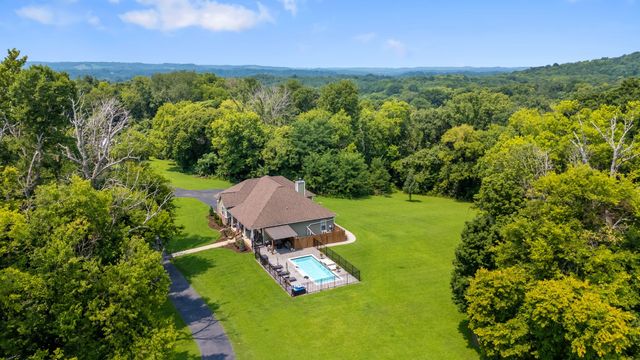 1600 Ledford Rd, Culleoka, TN 38451