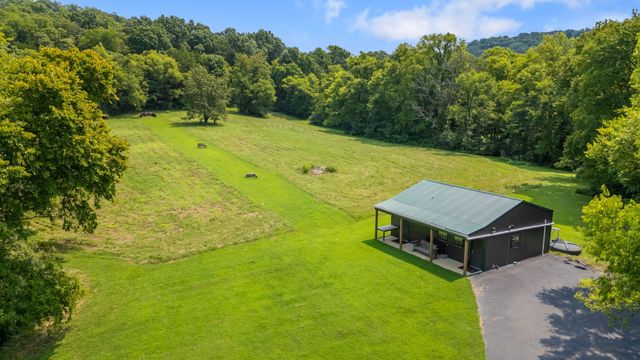 1600 Ledford Rd, Culleoka, TN 38451