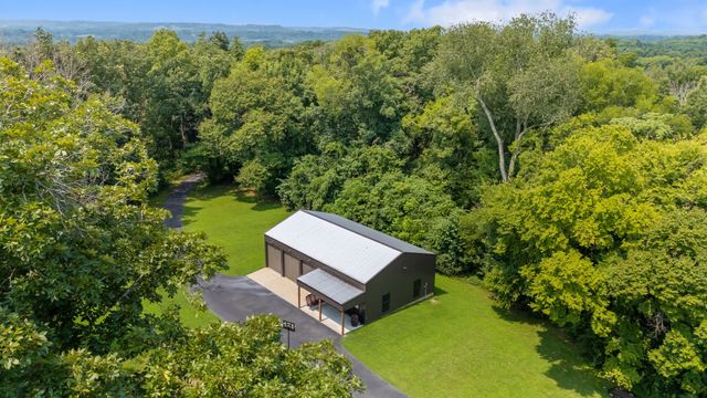 1600 Ledford Rd, Culleoka, TN 38451