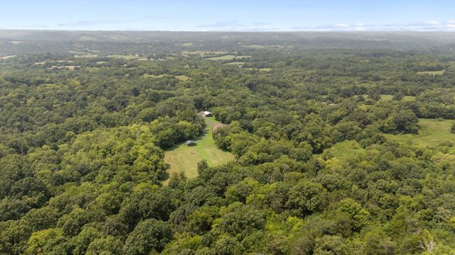 1600 Ledford Rd, Culleoka, TN 38451