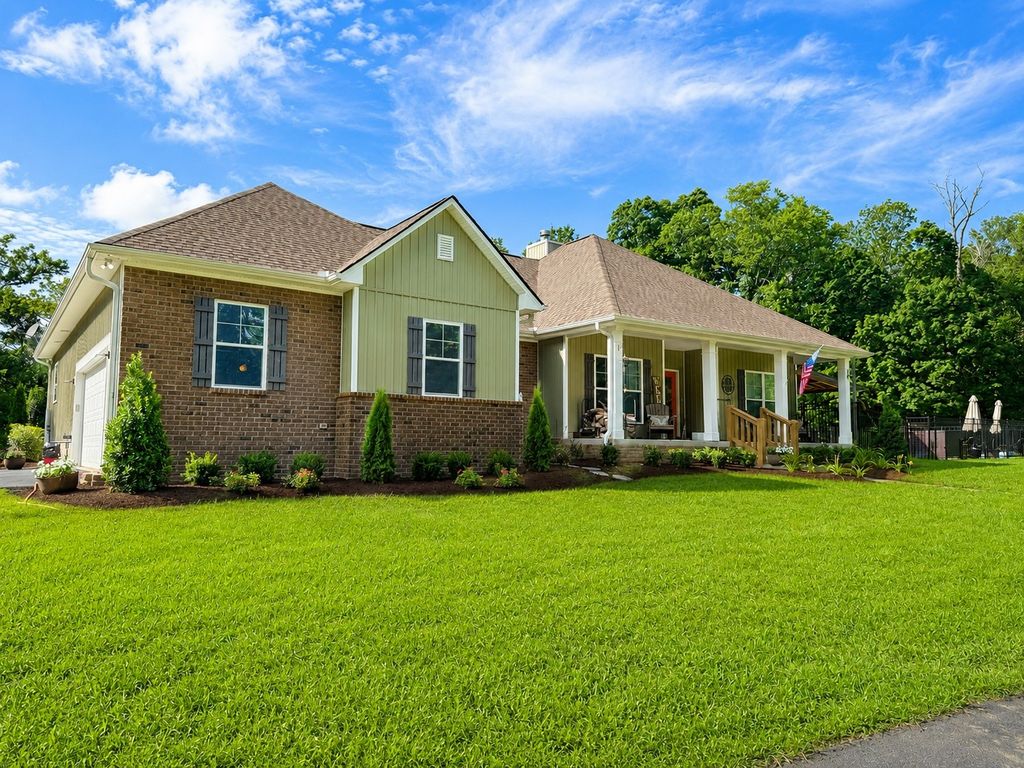 1600 Ledford Rd, Culleoka, TN 38451