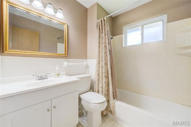 14 Lee Court, St Charles, MO 63301