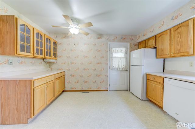 14 Lee Court, St Charles, MO 63301
