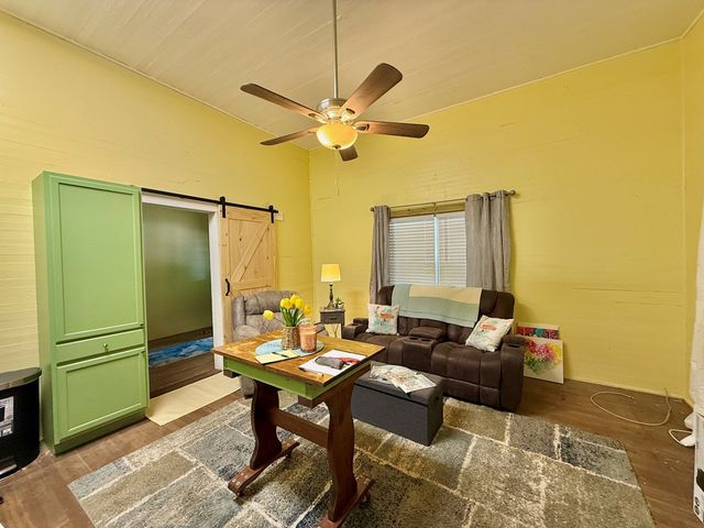 204 W Line Street, Hartford, AL 36344